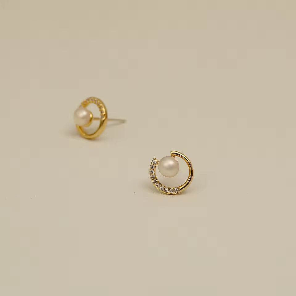 Korean Modern Shiny Earrings – Simple & Elegant Design